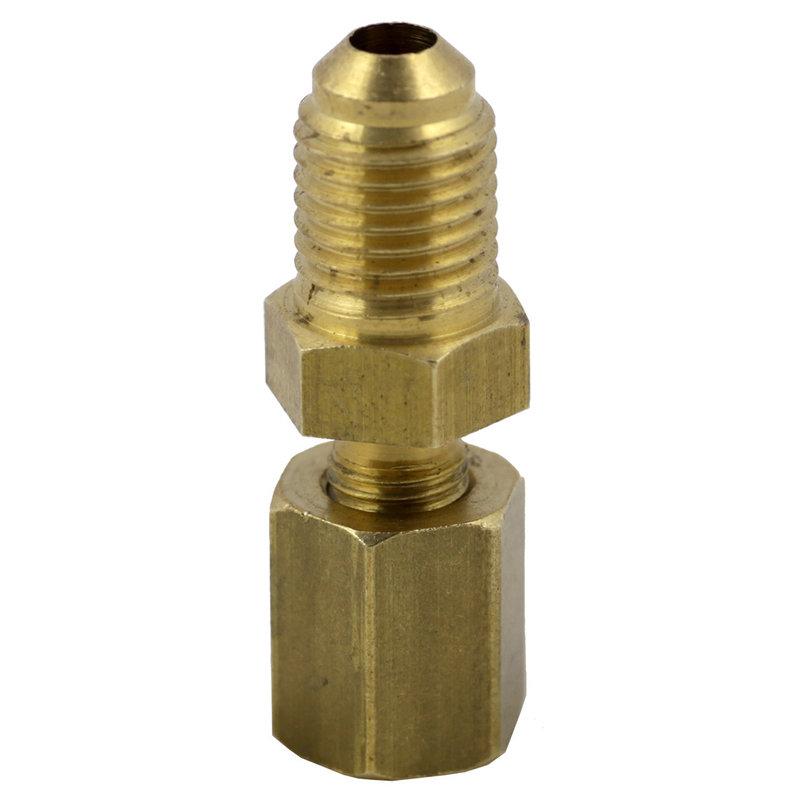 Adapter for aerosol/spray can, inlet 7/16 20 UNEF (female), outlet 1/4 SAE (male) - RAC (R134a, R22, R600A, R290)