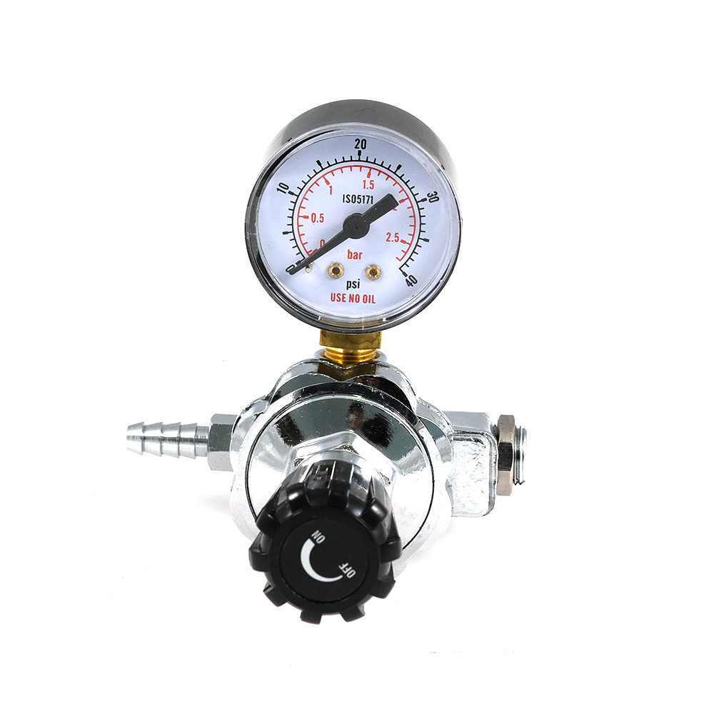 Pressure Regulator with gauge, suitable for CO2 - carbon dioxide (outlet pressure max 2,7 bar - 40 psi)